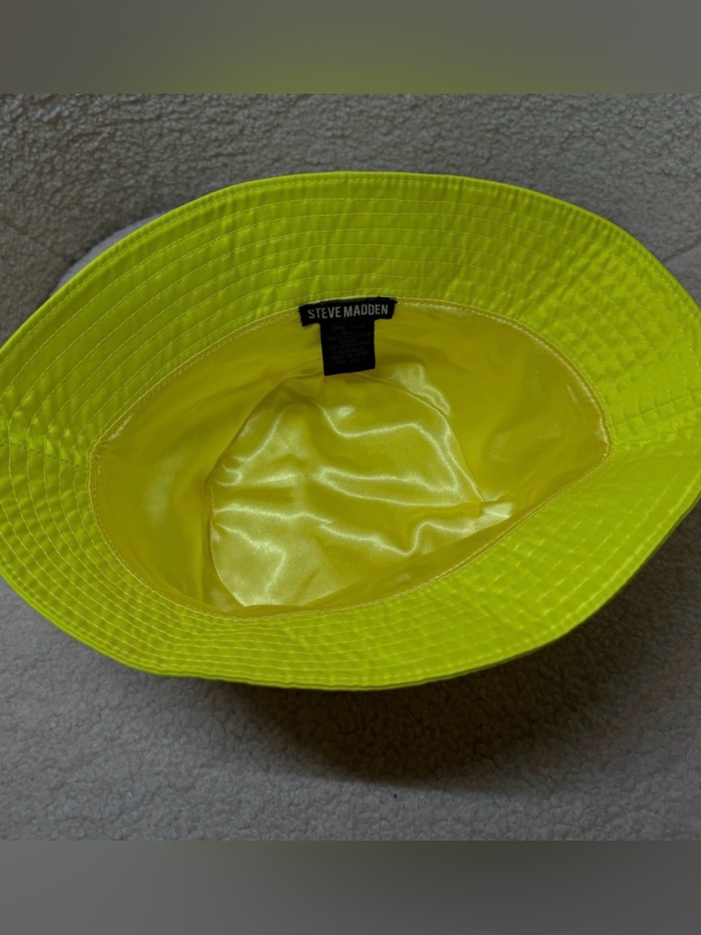NWOT - STEVE MADDEN Bucket Hat | Yellow Nylon Satin Lining • Y2K • Summer Neon - Picture 3 of 4